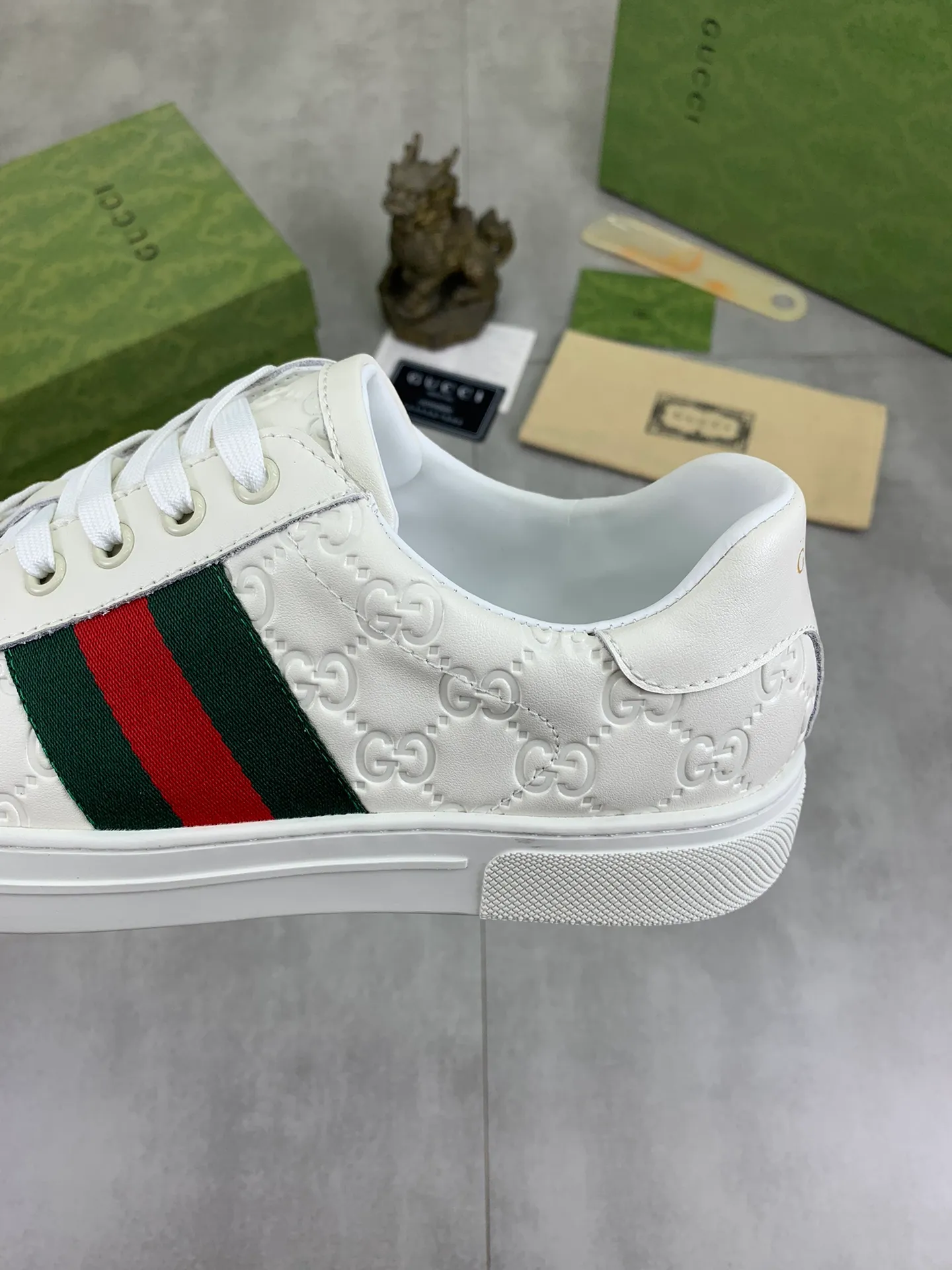 Men's shoes 💰P440💰 [New model] (GUCCI) official website's latest 🎁🎁casual and fashionable men's shoes 👟, hot style 💥 style is simple and elegant, exclusive for trendy men. Unique official website's latest brand double G elements 👑Original Gucci decoration, fashionable and generous, the fabric is original frosted calfskin ✅Fully imported first-layer pigskin lining, the official website specifies wear-resistant, lightweight original rubber casual outsole, the classic model is taken in kind at the counter🎬38-44 4️⃣ colors available